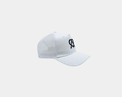 SIGNATURE White Trucker Cap